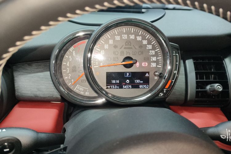 MINI 2016款 2.0T COOPER S 先锋派中控内饰14