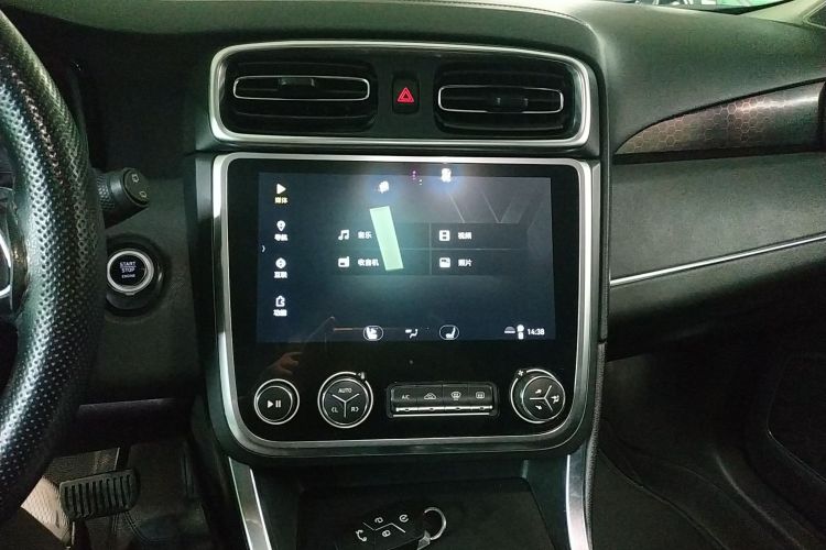 领克01 2017款 2.0T 四驱劲Pro版中控内饰16