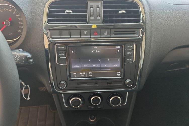 大众 Polo 2014款 1.6L 手动舒适版中控内饰16