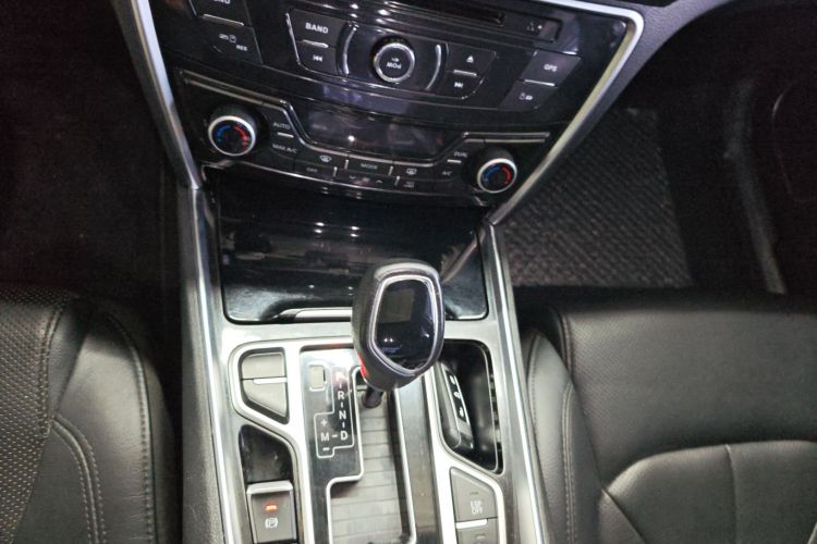 吉利汽车 博瑞 2015款 1.8T 舒适型中控内饰18