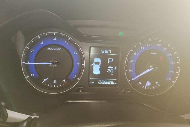 吉利汽车 远景X3 2020款 1.5L CVT尊贵型中控内饰14