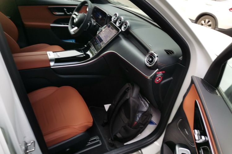 奔驰GLC 2024款 GLC 260 L 4MATIC 豪华型 5座局部细节41