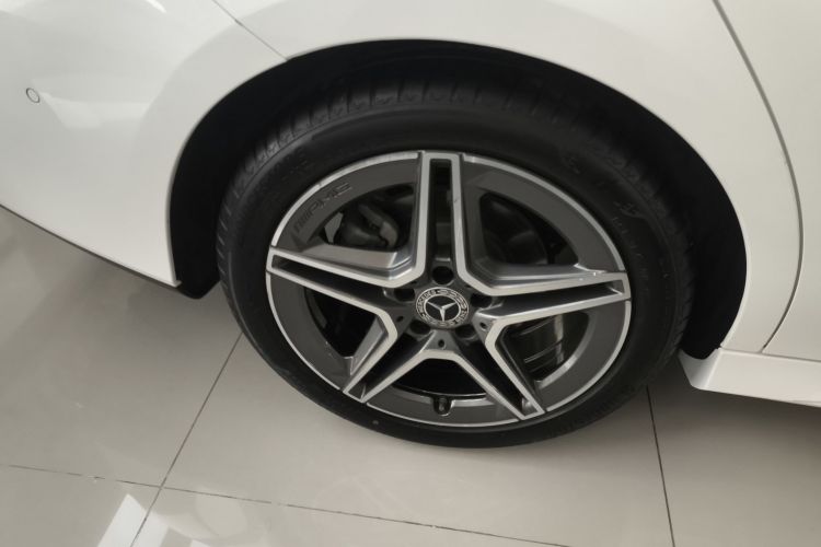 奔驰CLA 2022款 改款 CLA 200车身外观6008