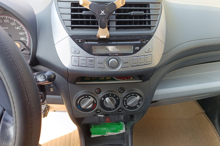 铃木 奥拓 2013款 1.0L 自动豪华型中控内饰16