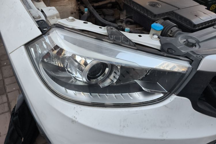 中华V3 2016款 1.5L 手动舒适型车身外观6006