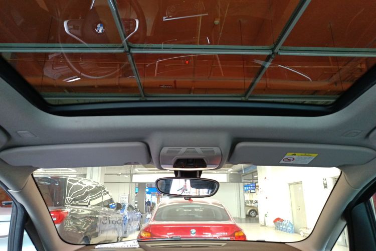 宝马2系多功能旅行车 2015款 218i 运动设计套装局部细节22