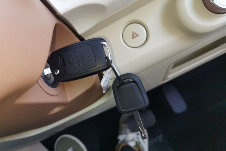 五菱汽车 宏光MINIEV 2024款 第三代 215km 青春版中控内饰11