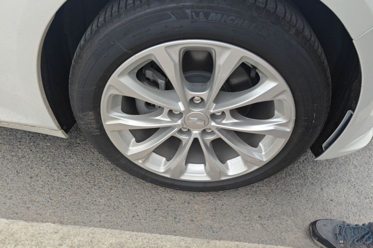 凯迪拉克CT5 2023款 28T 豪华型（标准版）车身外观10