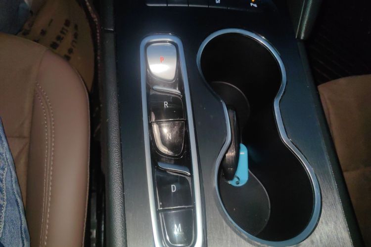 别克 君威 2022款 552T 智享型中控内饰18