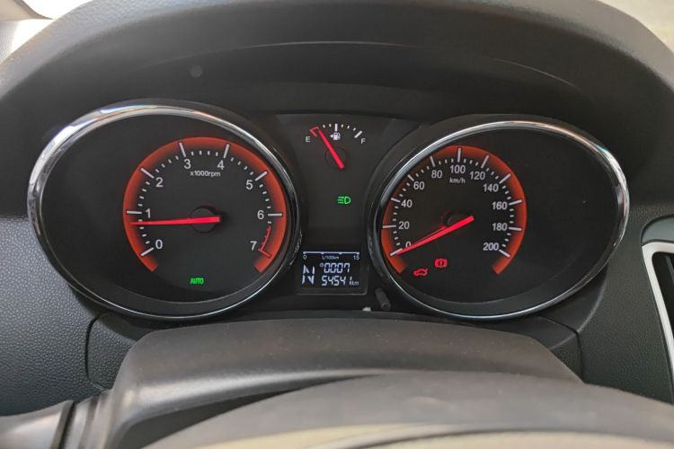 凯翼C3R 2015款 1.5L AMT金钻版中控内饰14