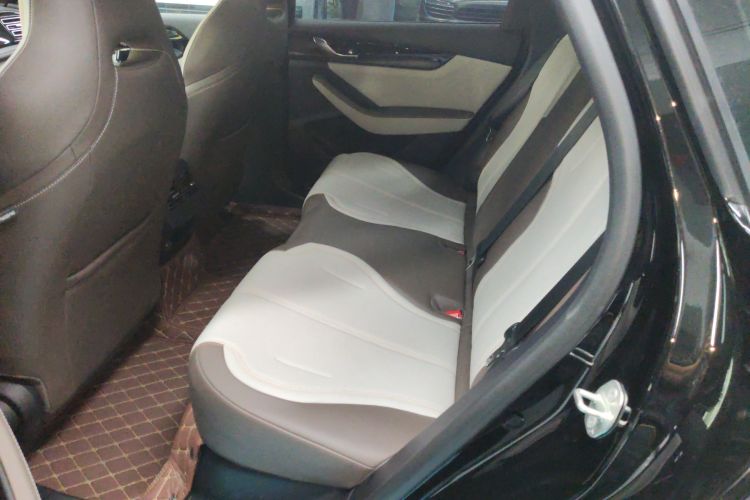 比亚迪 秦PLUS 2024款 荣耀版 DM-i 55KM领先型中控内饰7004