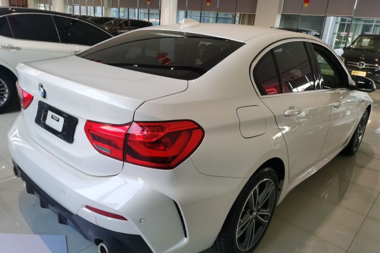 宝马1系 2021款 改款 120i M运动版车身外观6005