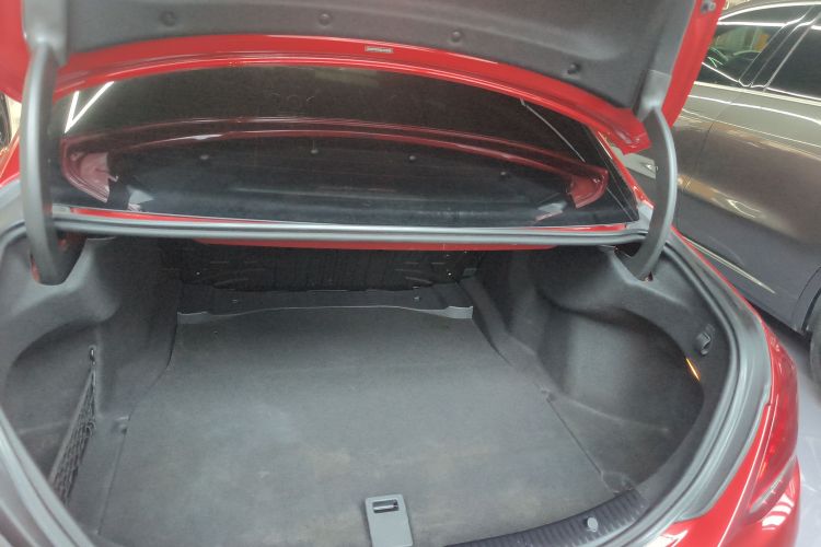 奔驰C级 2018款 C 200 运动版局部细节23