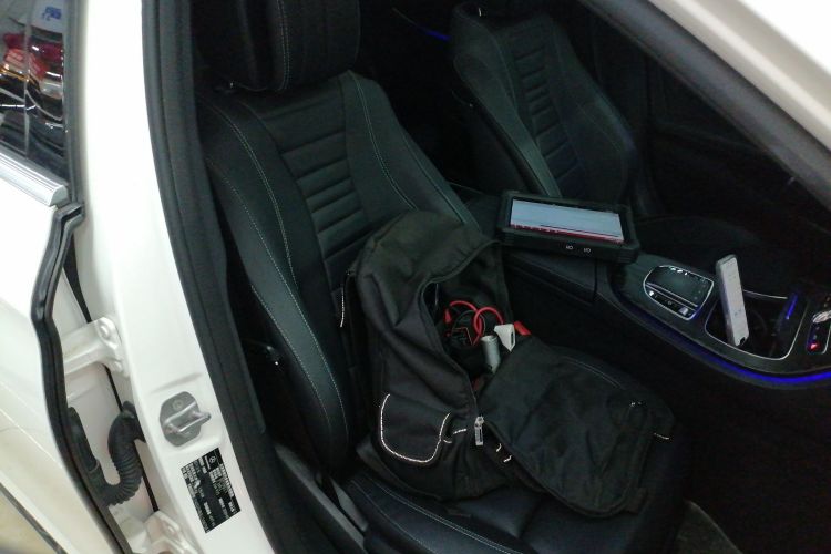 奔驰E级 2020款 改款 E 260 L 运动型局部细节41