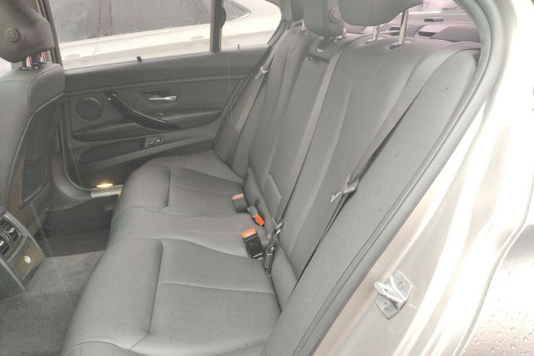 宝马3系 2017款 320Li 时尚型中控内饰21