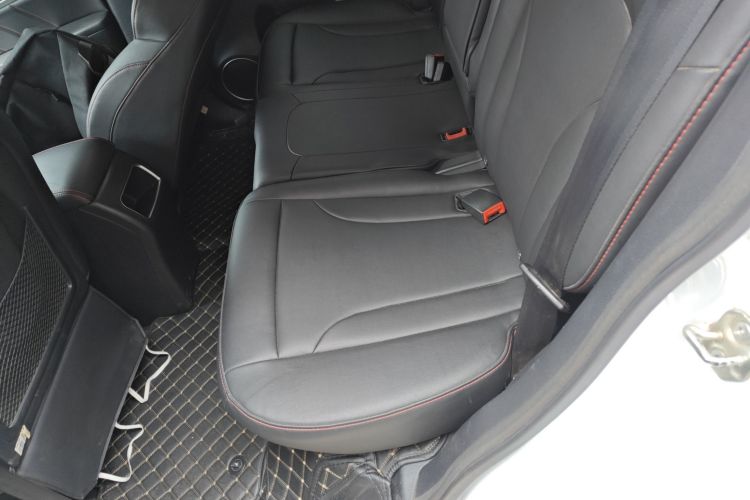 哈弗H6 2017款 蓝标 运动版 1.5T 自动两驱尊享型中控内饰21