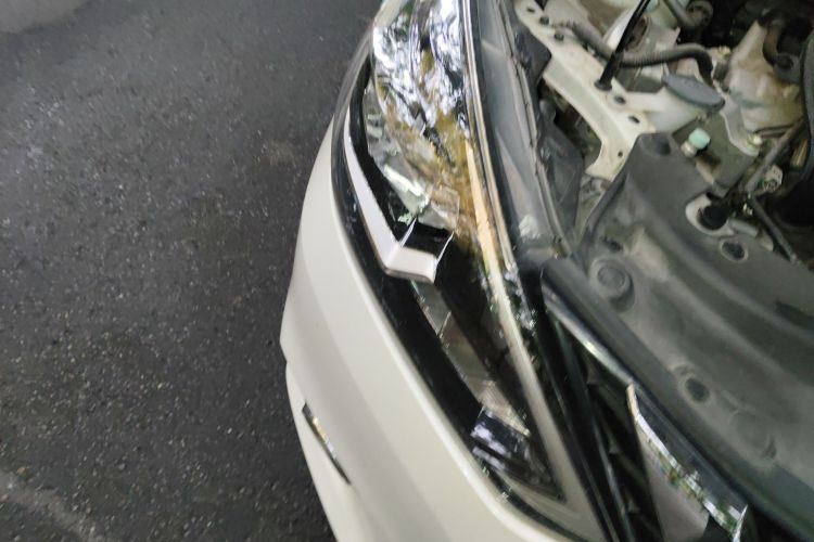 日产 轩逸 2019款 经典 1.6XE 手动舒适版车身外观8