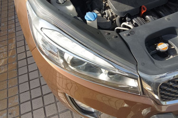 起亚 2015款 索兰托L 2.4L 汽油4WD精英版 5座 国V车身外观8