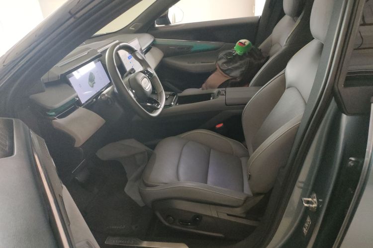 领克08 EM-P 2025款 220km 四驱性能Halo局部细节19