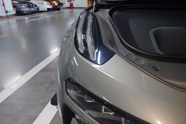 极氪001 2024款 WE版 95kWh 四驱车身外观8