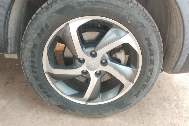 海马S5 2017款 强动力版 1.6L 手动豪华型车身外观10