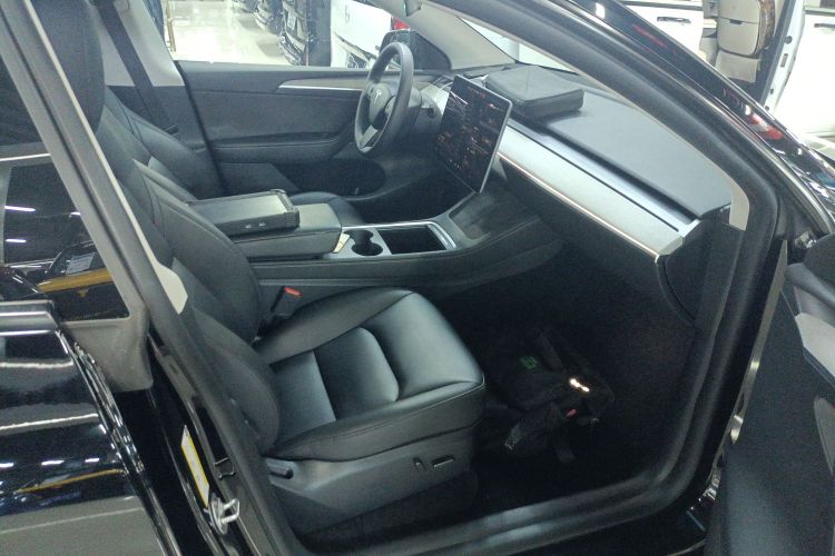 特斯拉 Model Y 2024款 后轮驱动版局部细节41