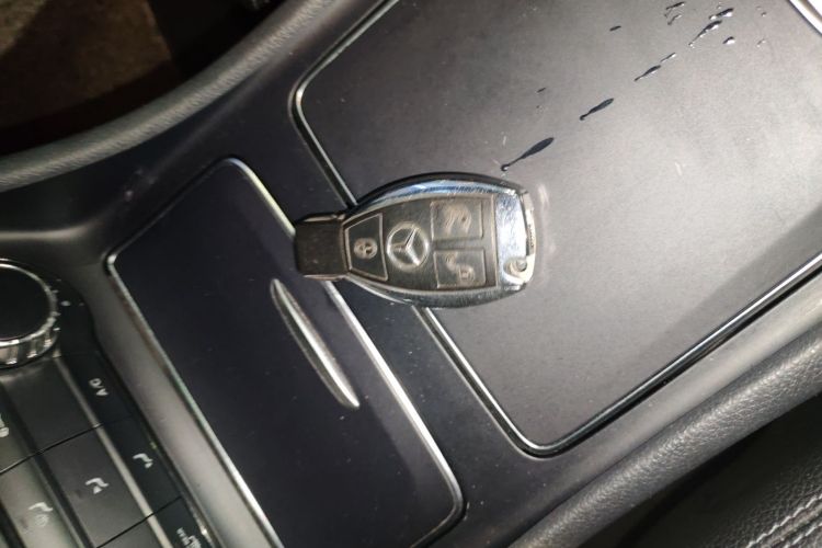 奔驰CLA 2016款 改款 CLA 200 动感型中控内饰7001