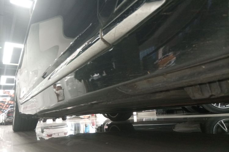 宝马7系 2016款 740Li 领先型局部细节9001