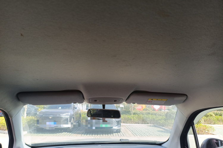 零跑汽车 零跑T03 2021款 400轻享版 三元锂中控内饰22