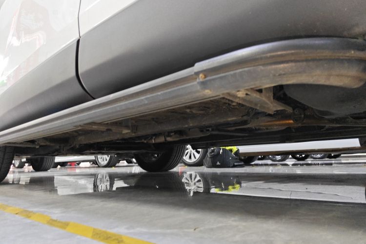 丰田 锋兰达 2023款 2.0L CVT领先版局部细节9002