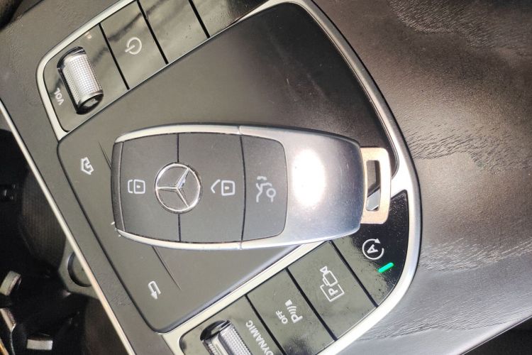 奔驰C级 2021款 C 260 L 运动星耀臻藏版中控内饰7001