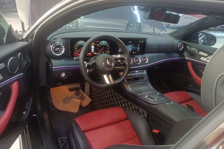 奔驰E级(进口) 2023款 改款 E 300 轿跑车中控内饰12