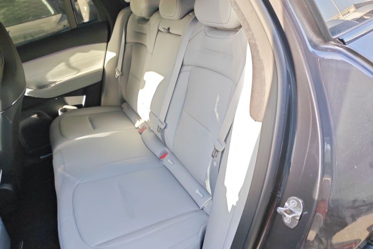 蔚来ES6 2024款 75kWh中控内饰7004