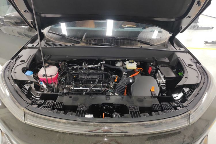 吉利银河 银河星舰7 EM-i 2025款 120km 启航+版机舱底盘24