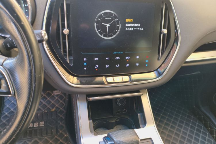 捷途X70 2020款 1.5T DCT悦行版 6座中控内饰16