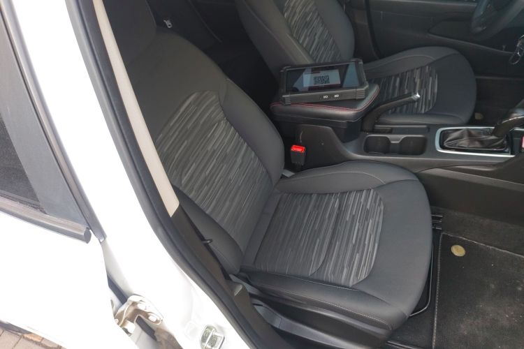 雪佛兰 科沃兹 2018款 320 自动欣享天窗版局部细节41