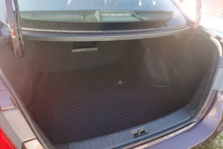 日产 轩逸 2016款 1.6XV CVT智享版机舱底盘23