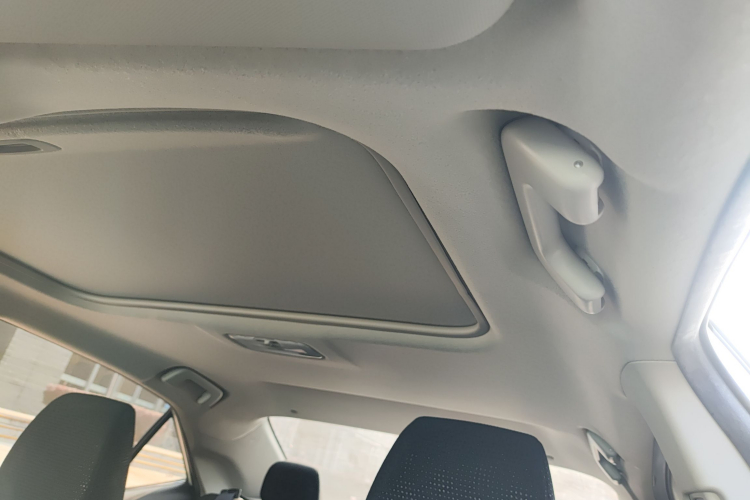 丰田 雷凌双擎E+ 2019款 1.8PH GS E-CVT精英天窗版中控内饰22