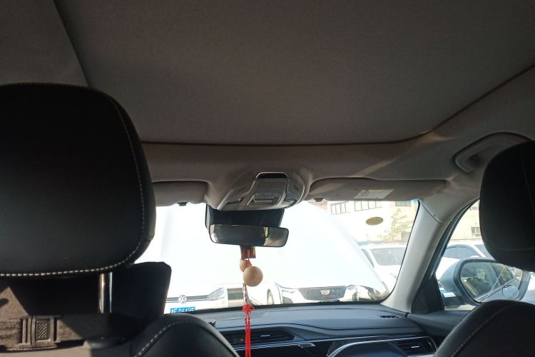 吉利汽车 2022款 博越X 1.8TD DCT智慧型中控内饰22