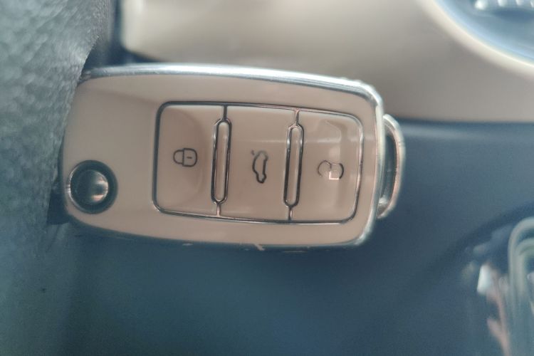 大众 甲壳虫 2019款 180TSI 珍藏版中控内饰11