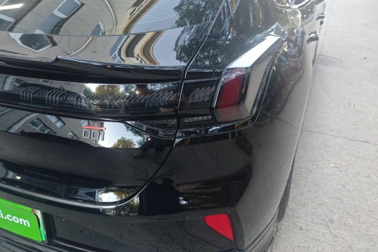 极氪001 2024款 ME版 100kWh 四驱车身外观9