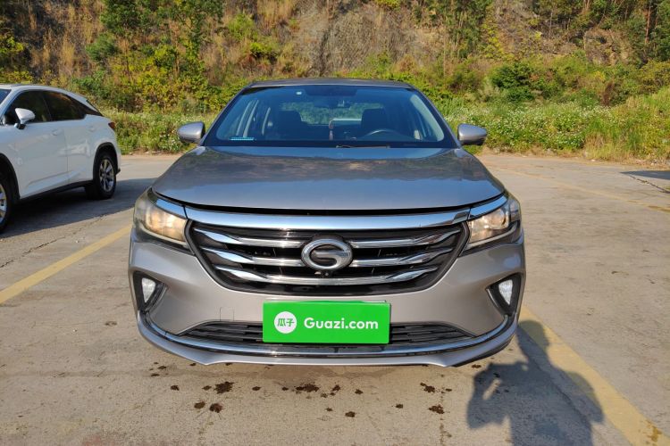 广汽传祺 传祺GA4 2018款 200T 自动尊享版车身外观2