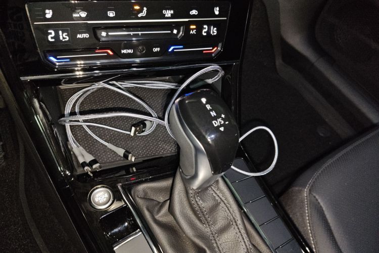 大众 帕萨特 2025款 出众款 330TSI 星空精英版中控内饰18