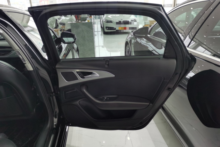 奥迪A6L 2016款 45 TFSI quattro 运动型中控内饰45