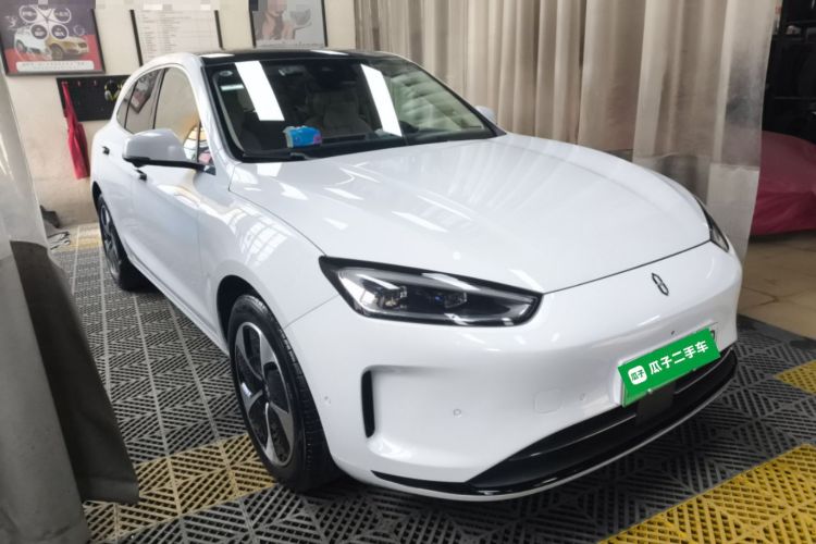 鸿蒙智行 问界M5 2022款 纯电后驱标准版车身外观3