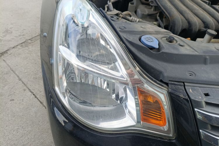 日产 轩逸 2018款 经典 1.6XE CVT舒适版车身外观8