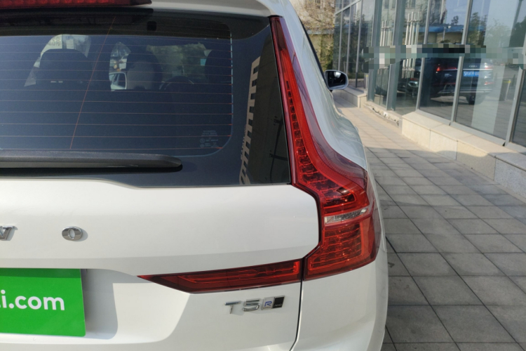 沃尔沃XC60 2019款 T5 四驱智远运动版 国VI车身外观9