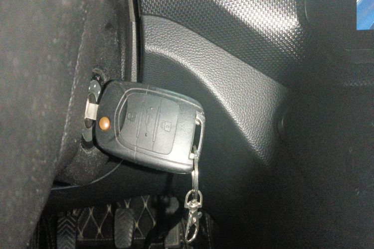 五菱汽车 五菱宏光 2019款 1.5L S基本型国VI LAR中控内饰7001