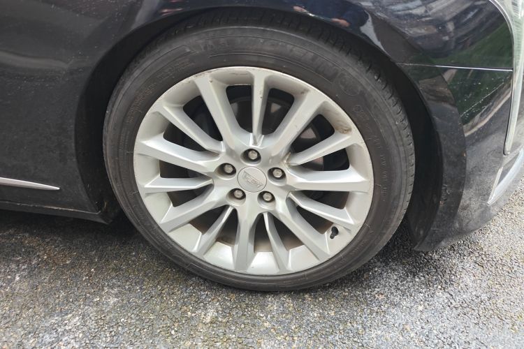 凯迪拉克CT6 2017款 28T 领先型车身外观10