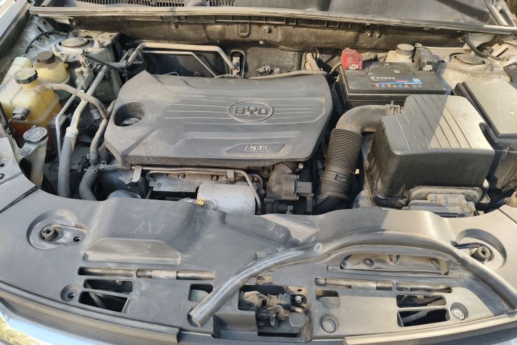 比亚迪 宋 2016款 盖世版 1.5TID 自动精英型局部细节24